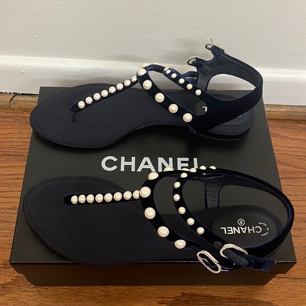 Chanel Pearl Sandals navy suede 40